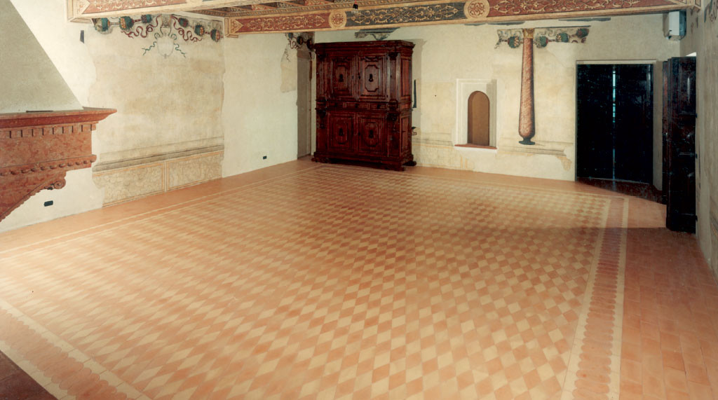 Pavimento in cotto fatto a mano Omogeneo - Casa privata - Mantova Secolo XVI