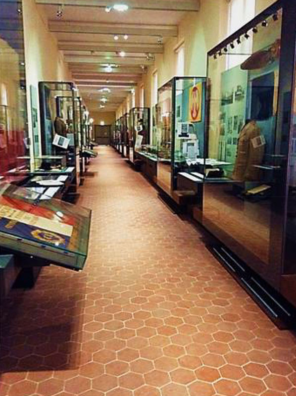 Hôtel des Invalides - FornacePolirone Hôtel des Invalides - FornacePolirone